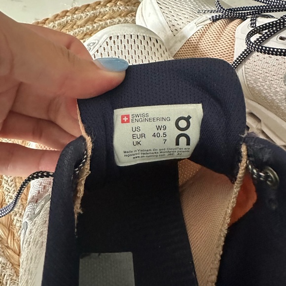 On Cloud Cloud Swift Tan & White - Picture 10 of 10